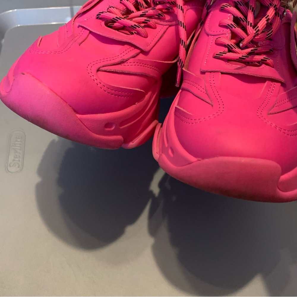 Steve Madden Women's possession Pink Sneakers - Picture 5 of 13
